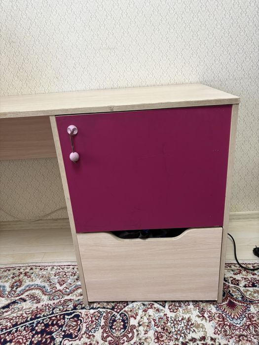 Продам письменный стол