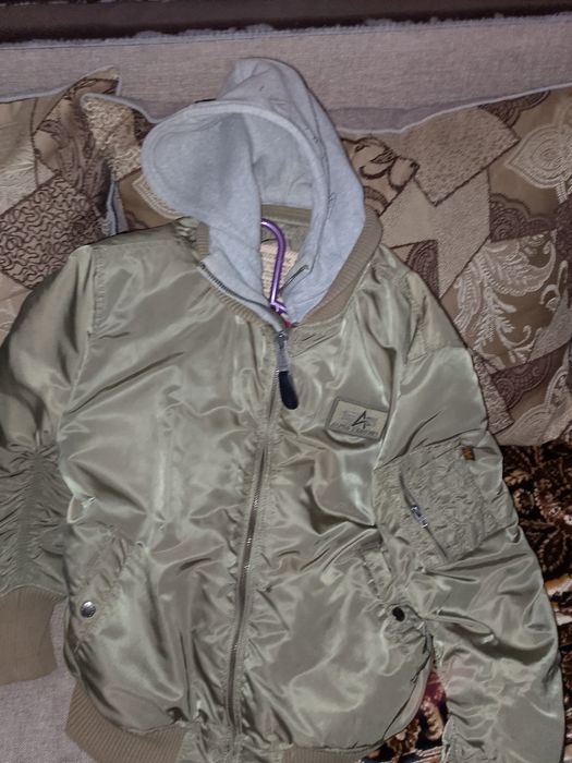 Бомбер Alpha industries