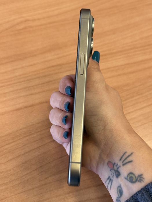 Iphone 15 Pro - impecabil