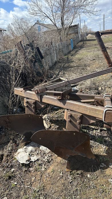 Продам трактор срочно