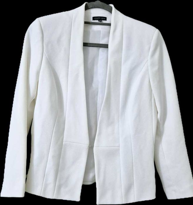 Късо бяло сако без ревери, размер S