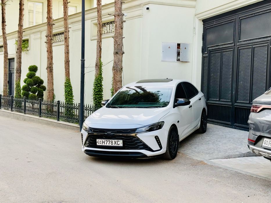 Monza 1,3 турбо. монза 1.3 турбо