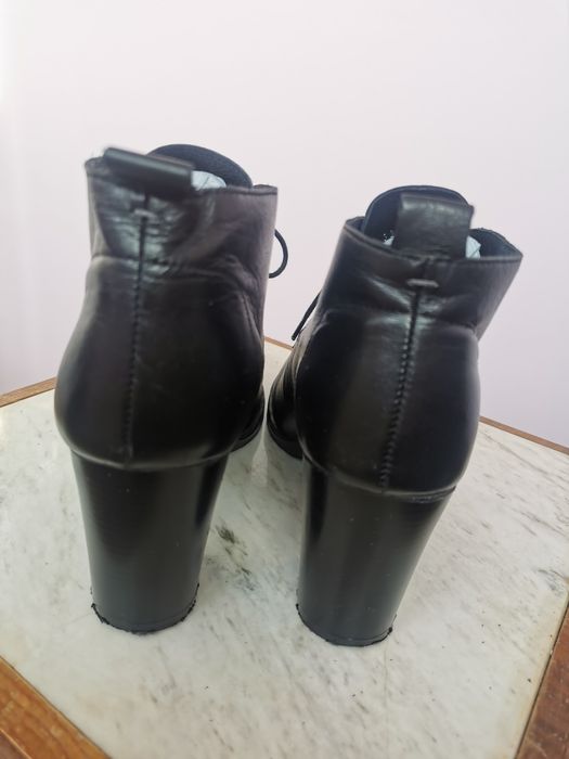 Боти-естествена кожа