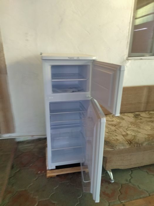 Продам холодильник