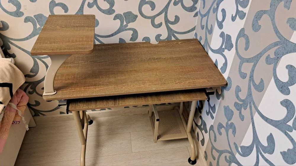 Стол компьютерный, стол рабочий