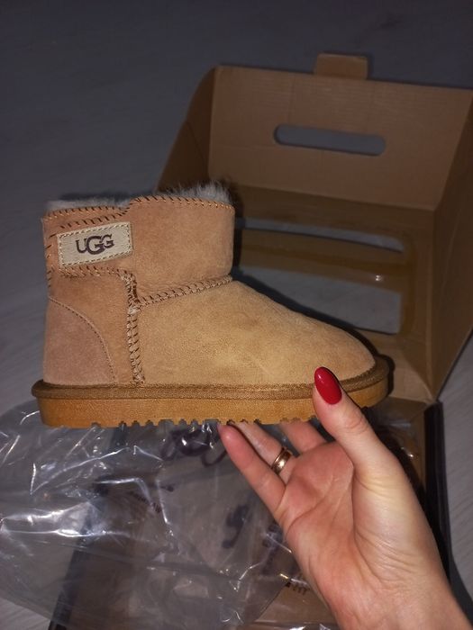 Продам угги натуральные