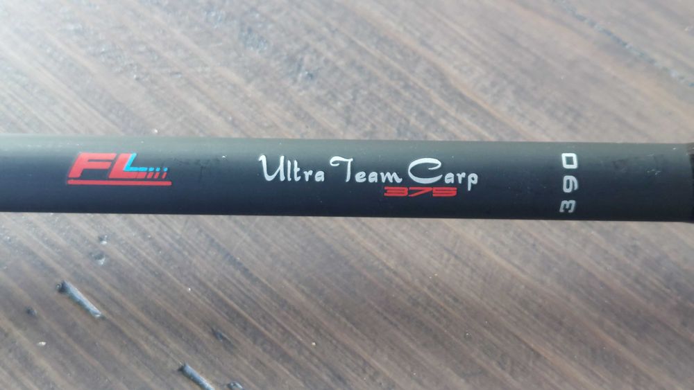 Set 2 lansete crap FL Ultra Team Carp 390 cm + 2 mulinete Okuma, NOI