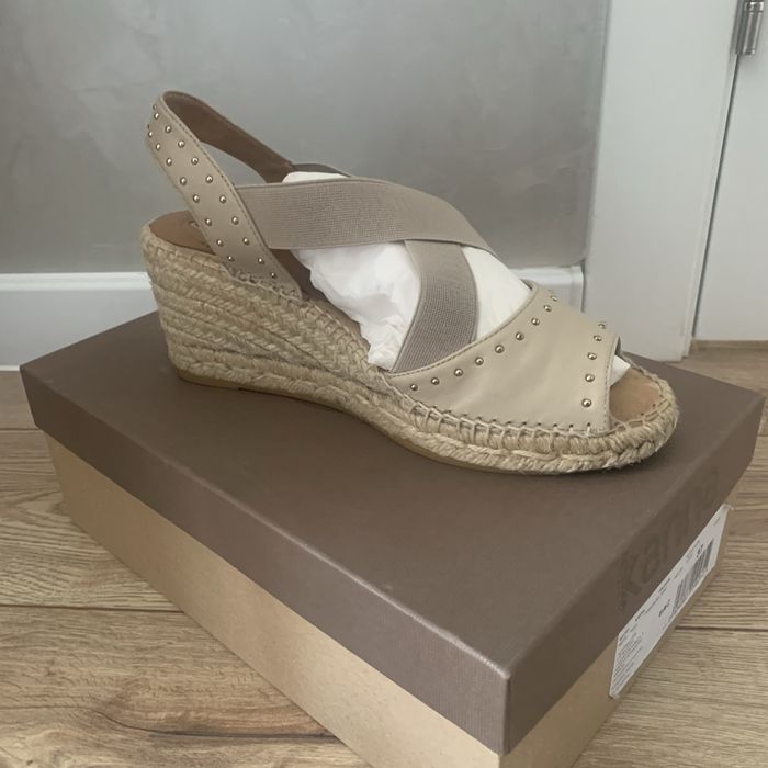 Обувь женская - босоножки