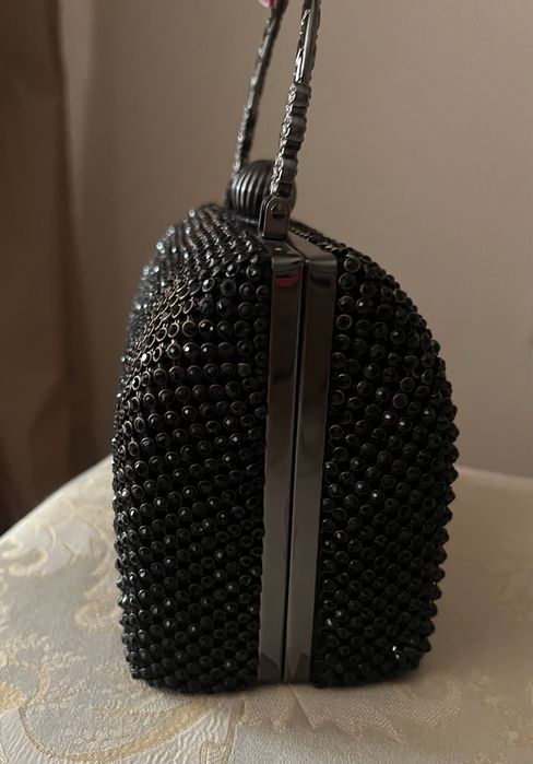 Дамска чанта с бляскави кристали