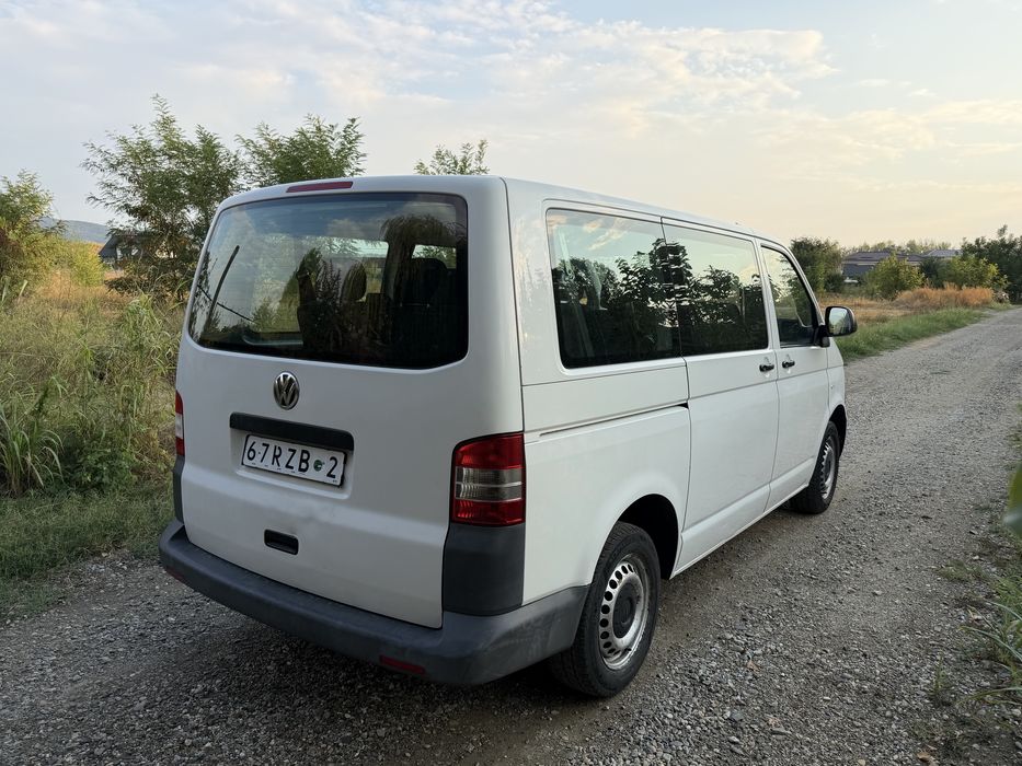 VW Transporter T5 2.0 Tdi Euro 5 cu 8+1 Locuri