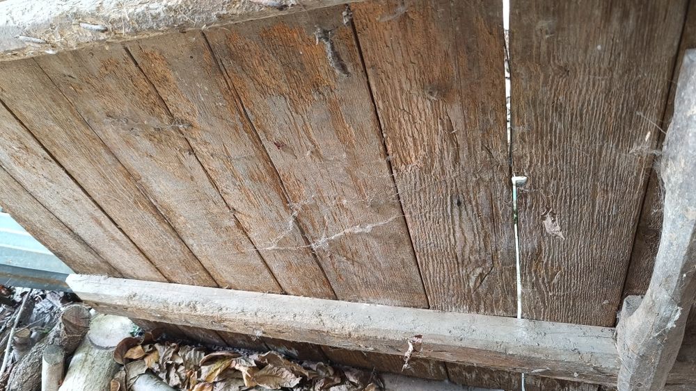 Стара дървена порта