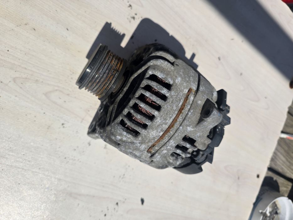 Алтернатор за рено клио 3   1.5 dci