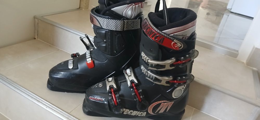 Clapari Tecnica 41.5 mărimea!