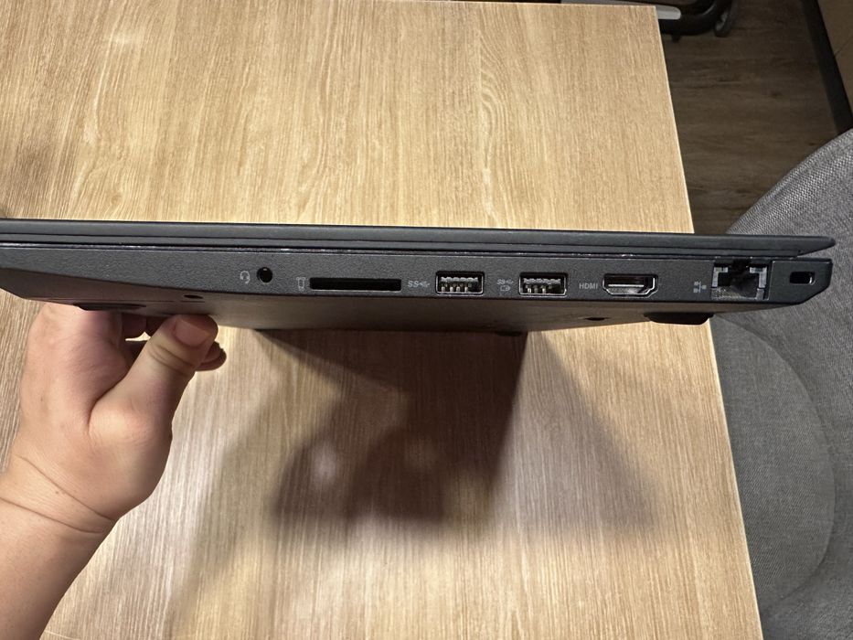 Лаптоп Lenovo T570