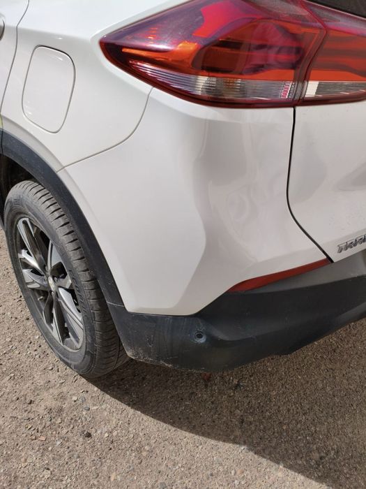 Tracker 2 oq sotiladi