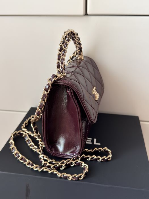 Мини чанта Chanel в цвят бургунди