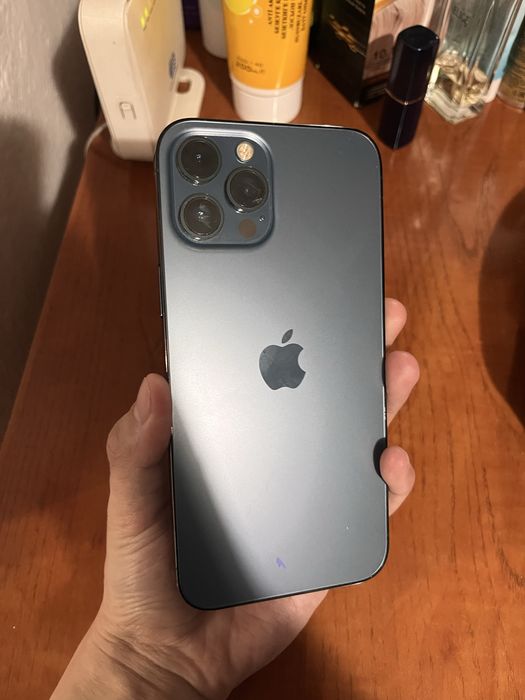 Продам Айфон(Iphone) 12 Pro max