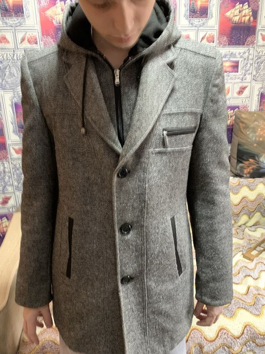 Молодежное пальто мужское.