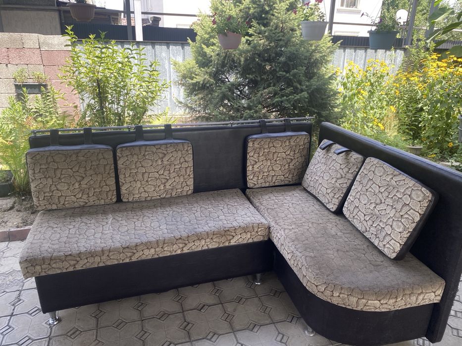 Продам кухонный уголок