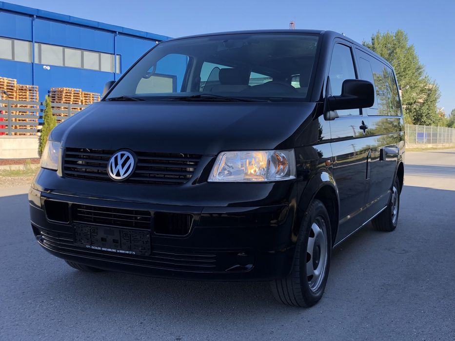 VW Transporter T5 Multivan an 2007 motor 1.9tdi 75 kw 102cp clima computer bord incalzire scaune senzori parcare cârlig remorcare cod motor BRS