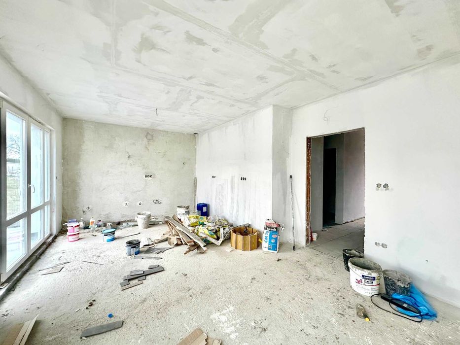 Нова къща с двор и гараж в с. Нови хан