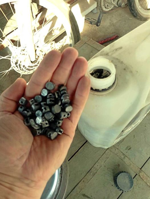 Свинцовые пломбы, пломбиратор