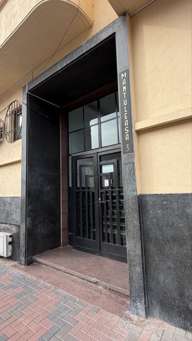 Vand garsoniera la PARTER - str Mantuleasa nr.3, Buc NOU RENOVATA