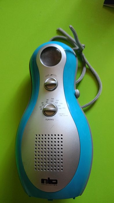 Radio de baie cu baterii