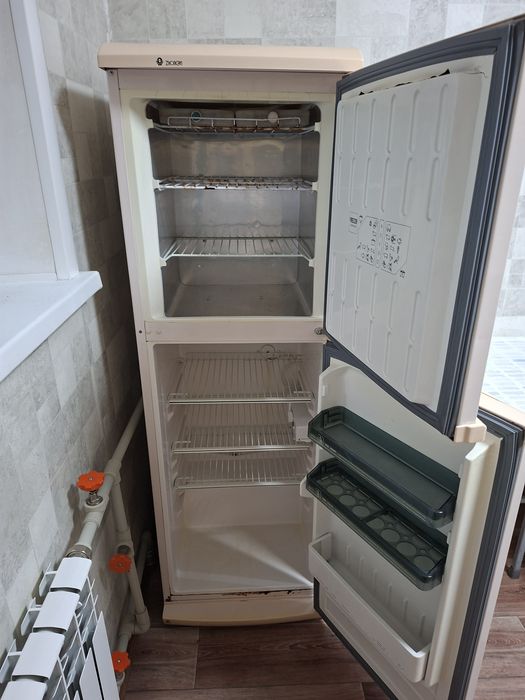 Холодильник Zhongyi