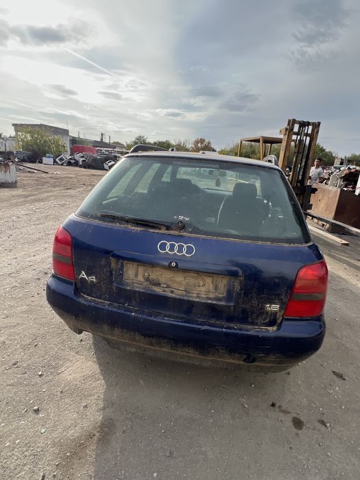 Audi A4 B5 1.8 НА ЧАСТИ