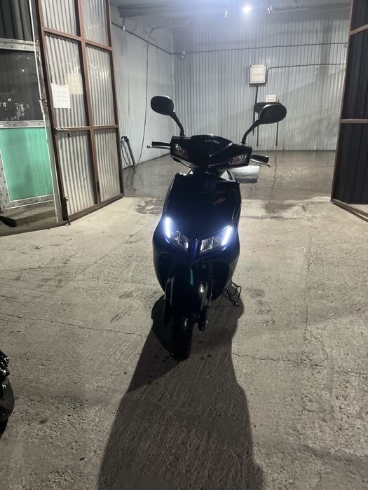 Скутер м8 в идеальном состояние