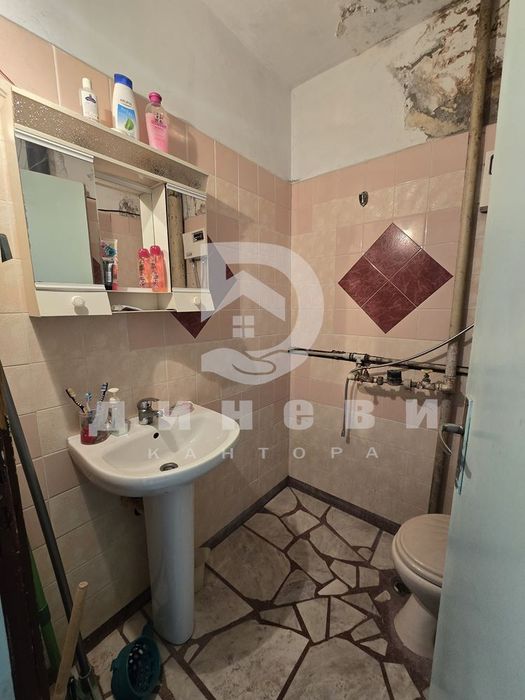Продава тристаен до Пицария Антъни - снимка 6