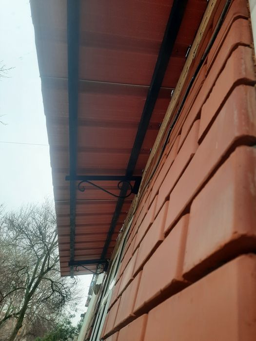 Установка  Козырьки + Белевые  роликов,  а также  РЕШЁТКИ !