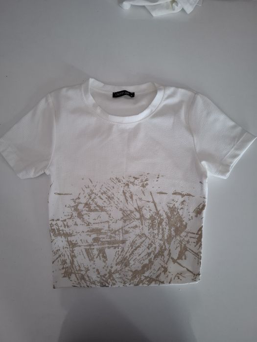 Дамска блузка с къс ръкав