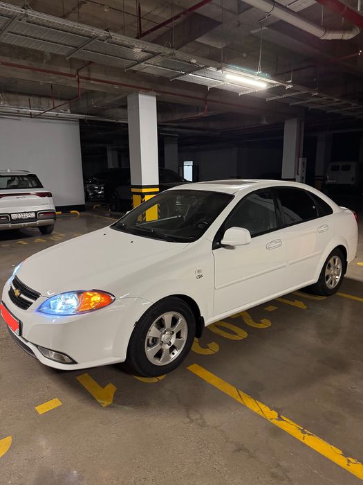 Продаётся Chevrolet Gentra в отличном состоянии. 3 позиция