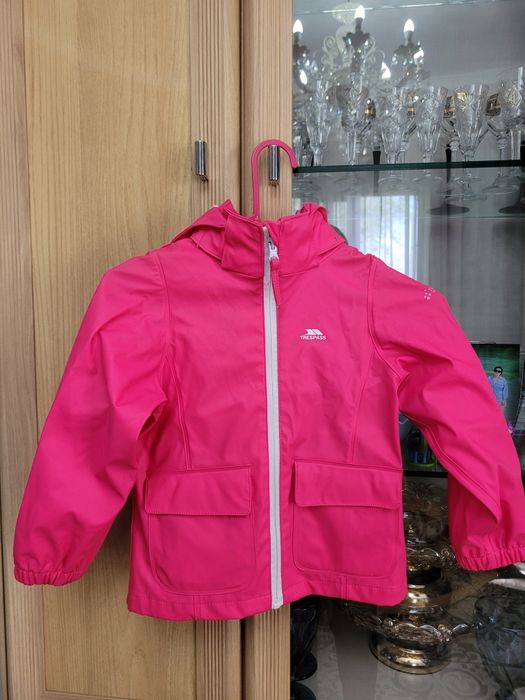 Воданепраницаемая ветровка