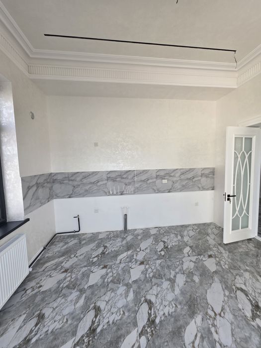 Uy sotiladi ipodrom tarafda