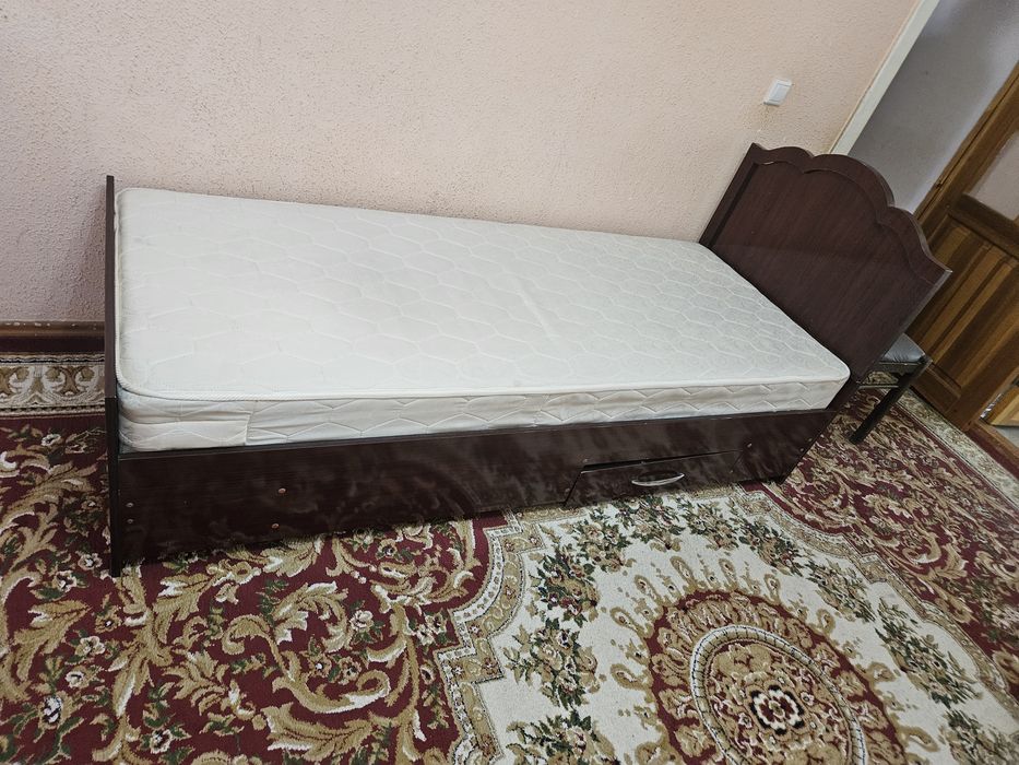 Продаётся кровать односпальная