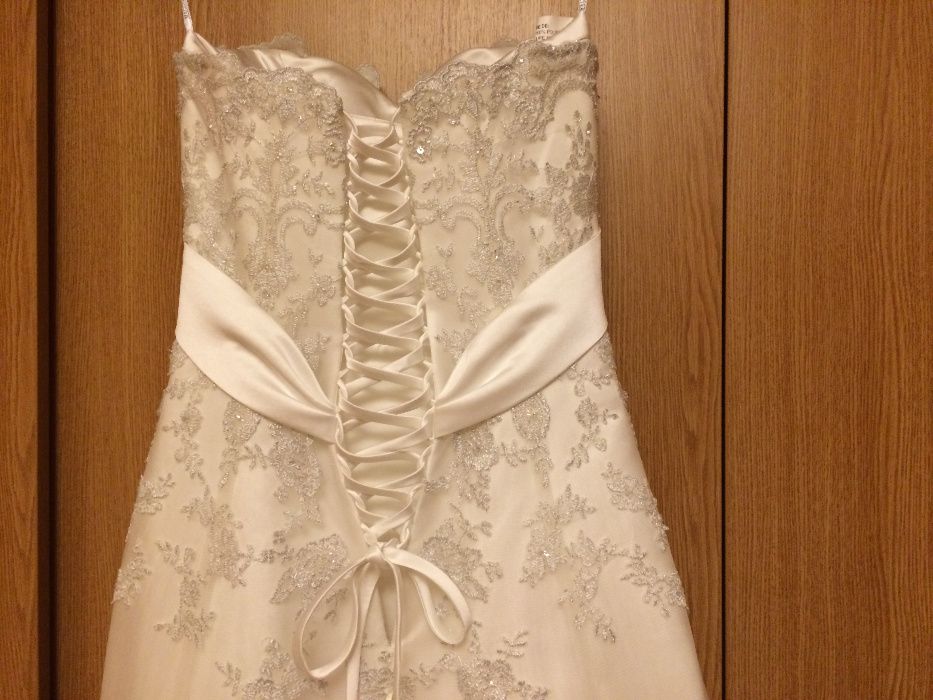 Vand rochie de mireasa Maggie Sottero Couture model exceptional