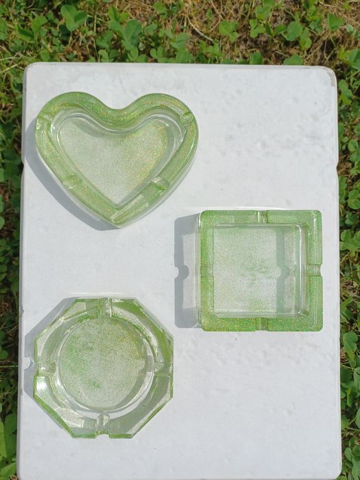 Scrumiere din rășină epoxidică