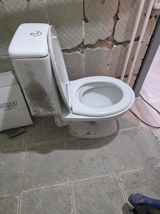 Продам унитаз бк