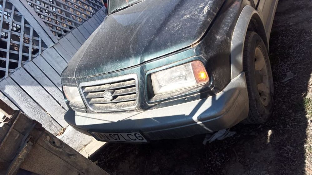 Dezmembrez Suzuki Vitara 2.0 v6 /1.6b fabr 1990-2000