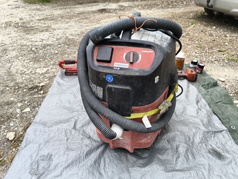 Прахосмукачка Hilti VCU 40