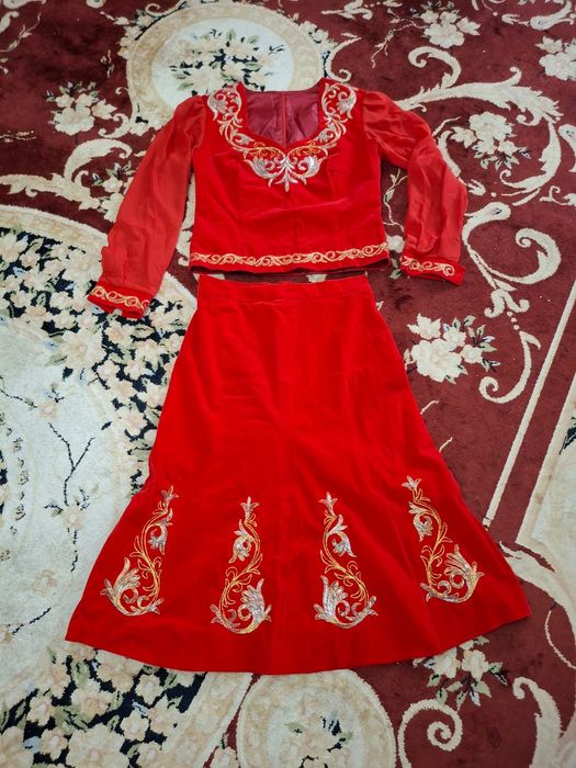 Қазақша көйлек пен юбка кофта