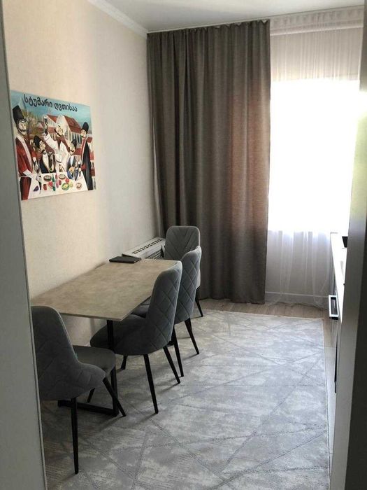 Продам 4 комнатную квартиру