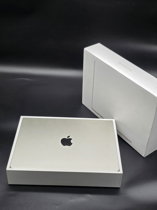 MacBook Air 13.6/ M2/ 16GB/ 256 SSD/ NOU, NEFOLOSIT