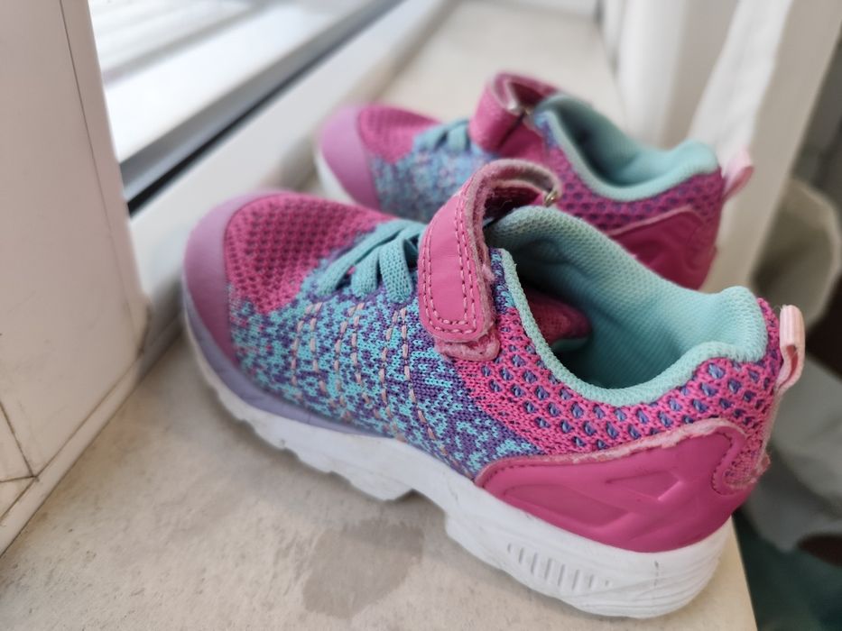 Детски маратонки за момиче