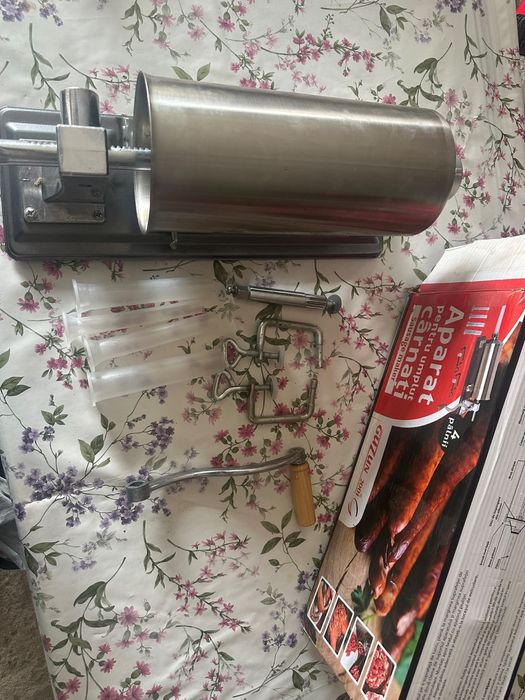 Aparat de facut carnati