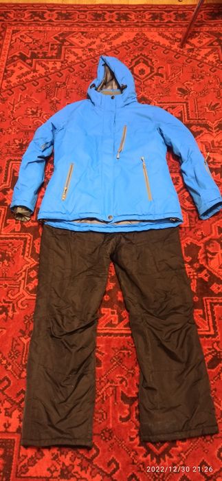 Лыжный костюм 48 размера