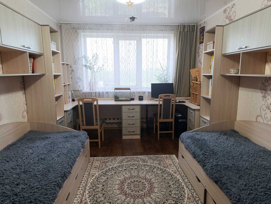 Продам 2 ком у стадиона карасай